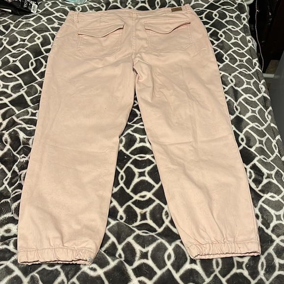 Jordache relaxed jean - Picture 2 of 4